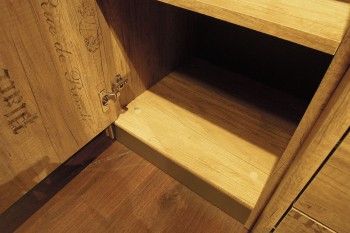 Шкаф для белья «Пилигрим» (Дуб Каньон светлый, Фон серый) в Диксоне - dikson.mebel54.com | фото